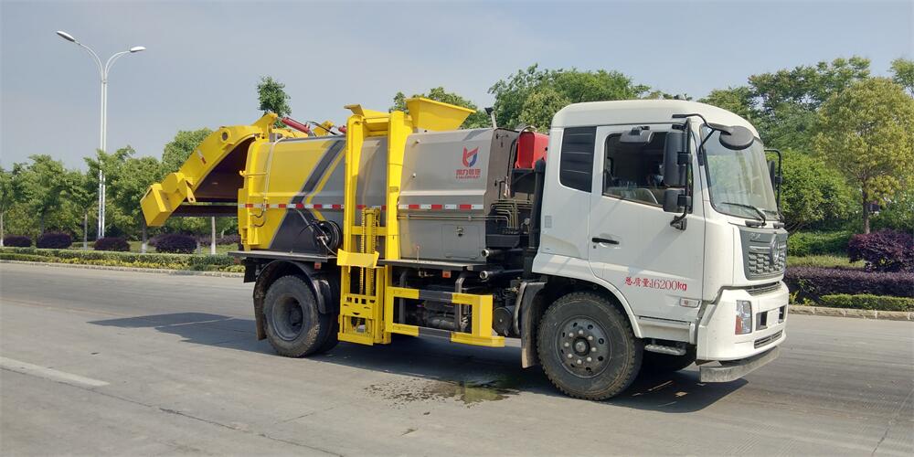 12方餐廚垃圾車(chē)-東風(fēng)天錦國(guó)六12方廚余泔水餐廚垃圾車(chē)廠(chǎng)家（方罐）